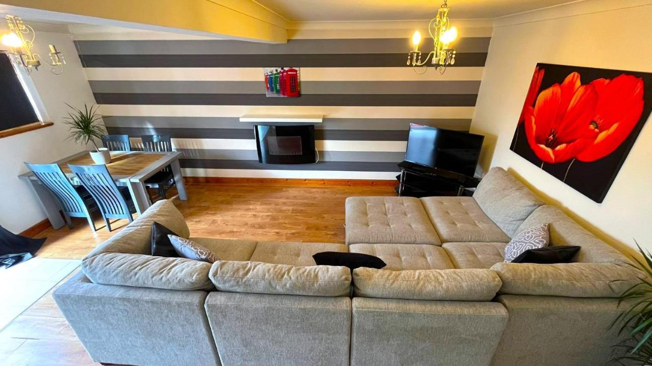 Elegant 2 Bedroom Chalet Εδιμβούργο Εξωτερικό φωτογραφία